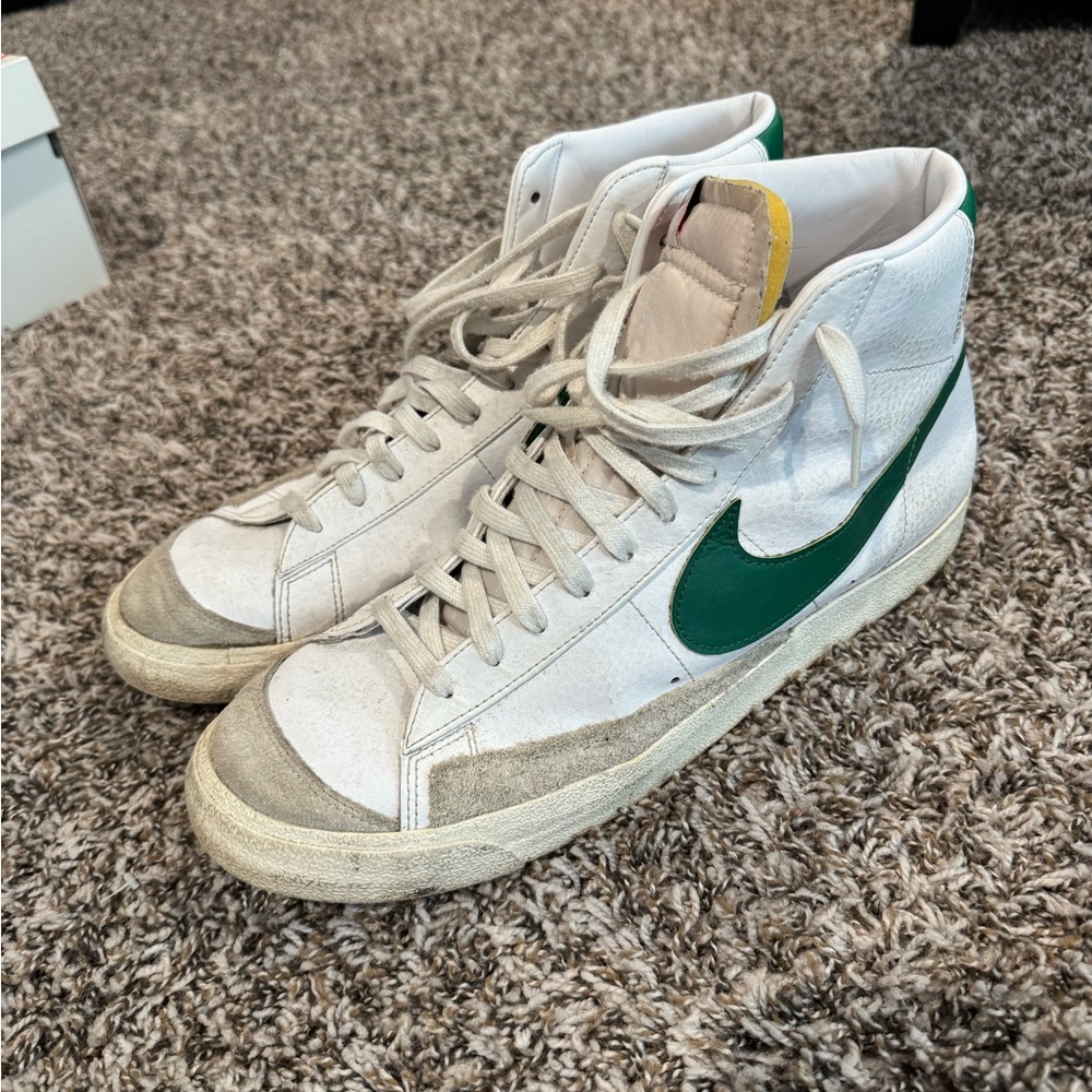 Nike Men’s Blazer Mid 77’